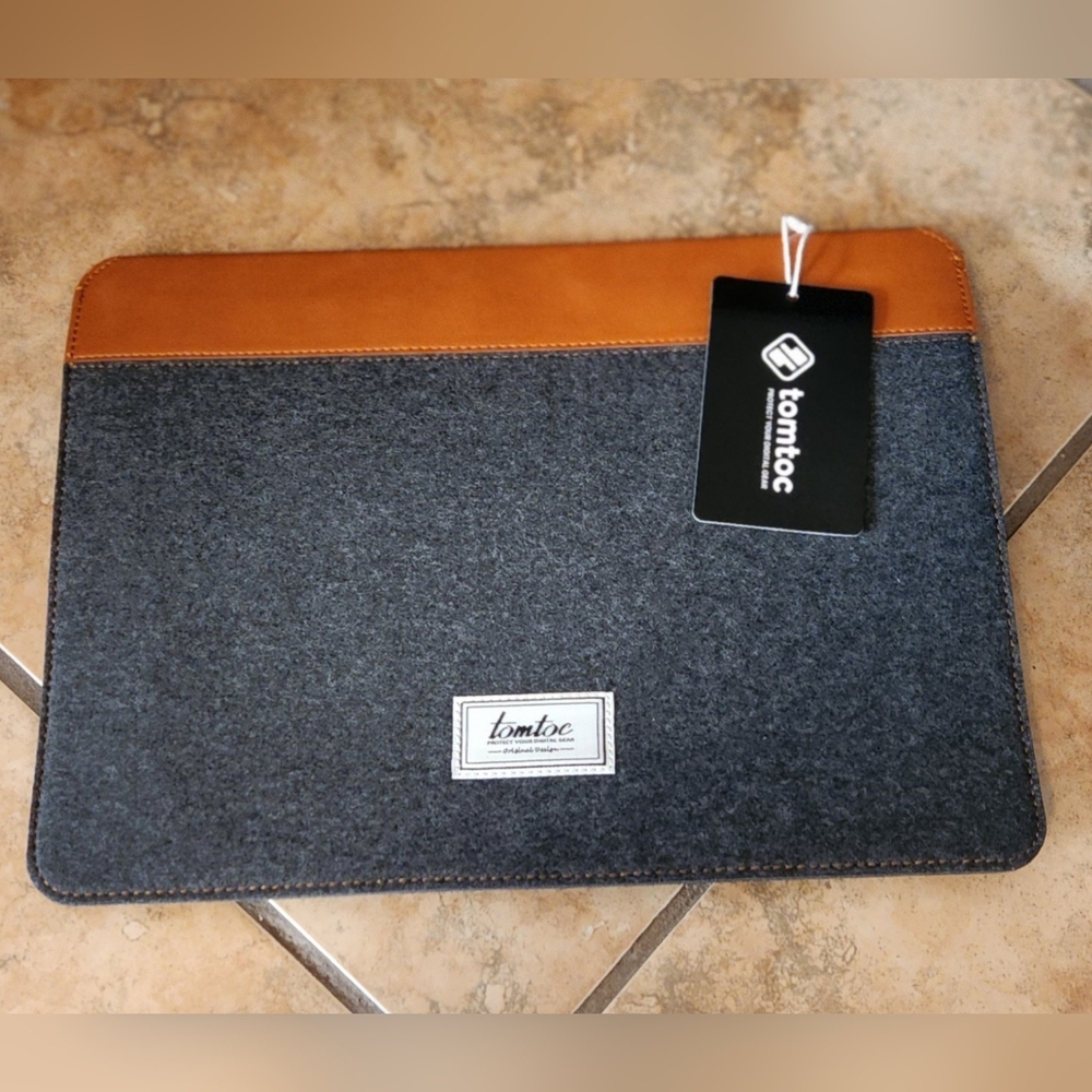 Tomtoc Laptop Sleeve